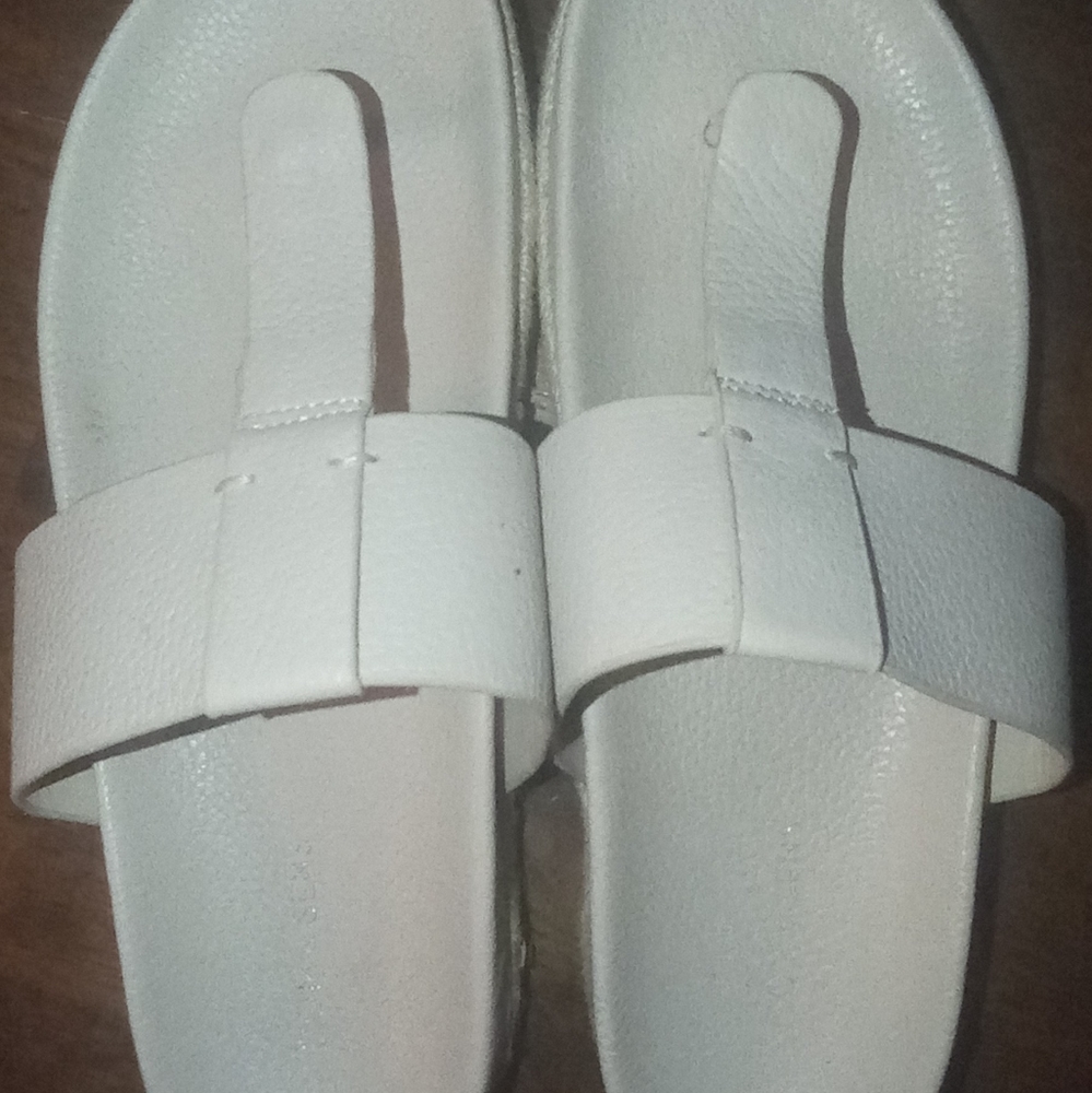Sandals - Picture 3 of 9